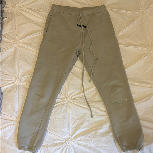 Essentials Other - Essentials Men's Sweatpants in Olive